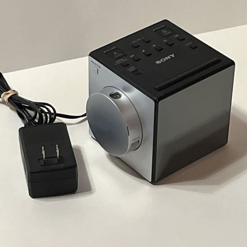 Sony ICF-C1PJ Alarm Clock Radio Time Projector Nature Sounds USB Works